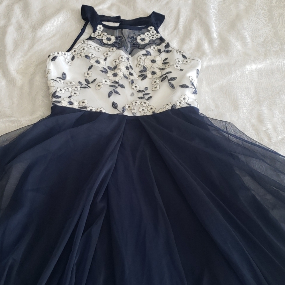Speechless dress white and navy blue size 14